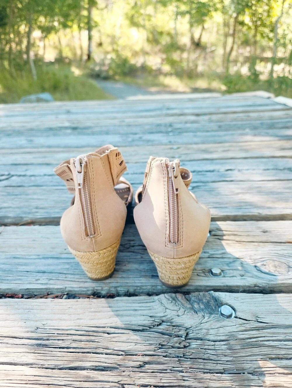 Earth Shoes Attalea Biscuit Laser Cut Espadrille Wedge Sandals Size 9M